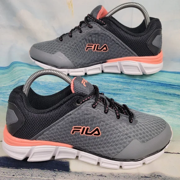 Fila Trainer WOMENS 6.5 - Picture 1 of 8